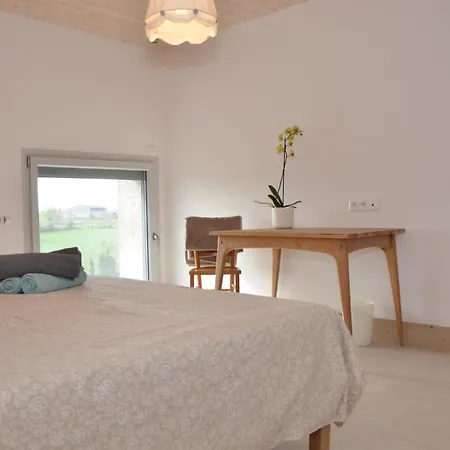 Joz Halte Bed & Breakfast 3*